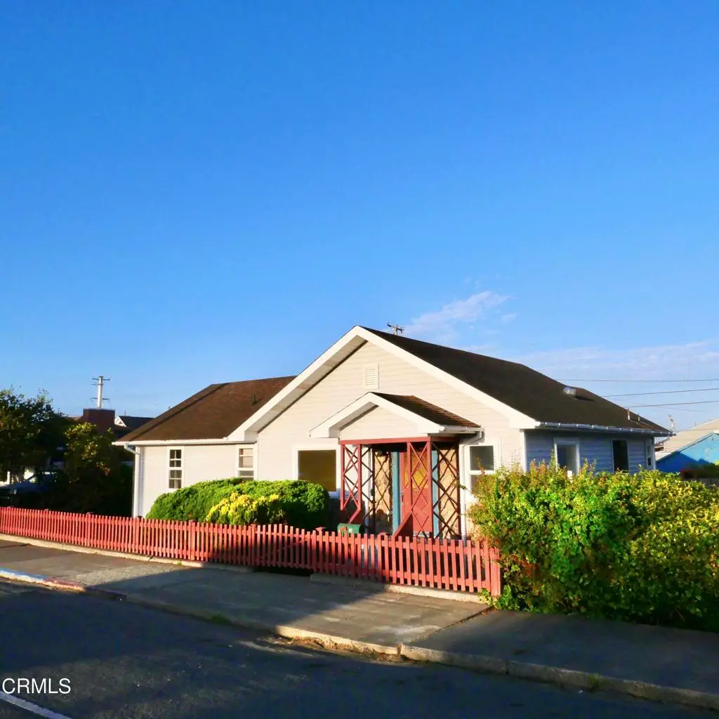 127 N Harrison Street, Fort Bragg, CA — listing photo 1