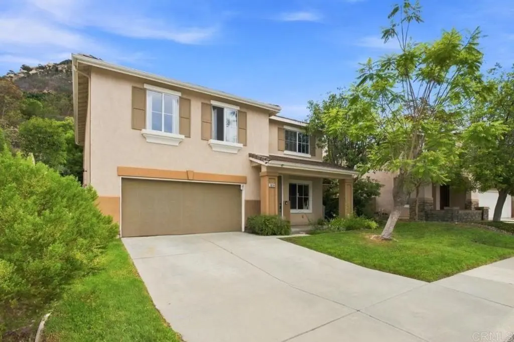 5014 Lake Circle Road, Fallbrook, CA — listing photo 1