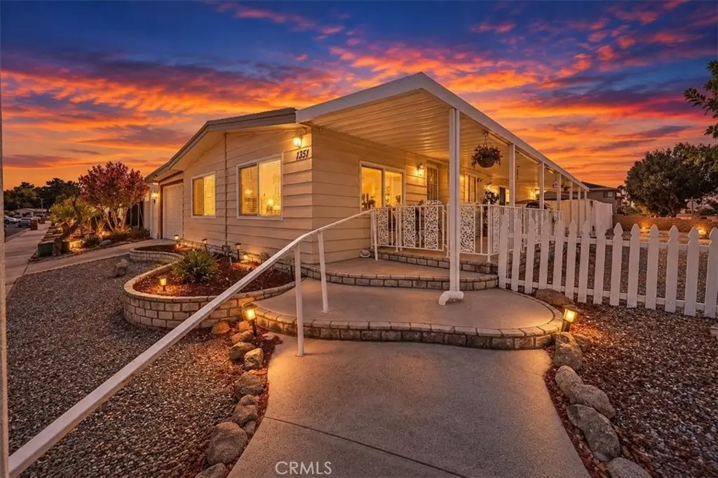 Manufactured In Park for sale at 1351 Cabrillo, Hemet, CA featuring 2 beds and 2 baths