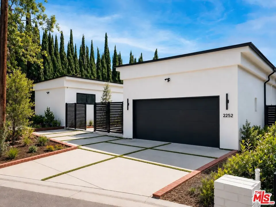 Single Family Residence for sale at 2252 Gloaming Way, Los Angeles, CA featuring 5 beds and 4 baths