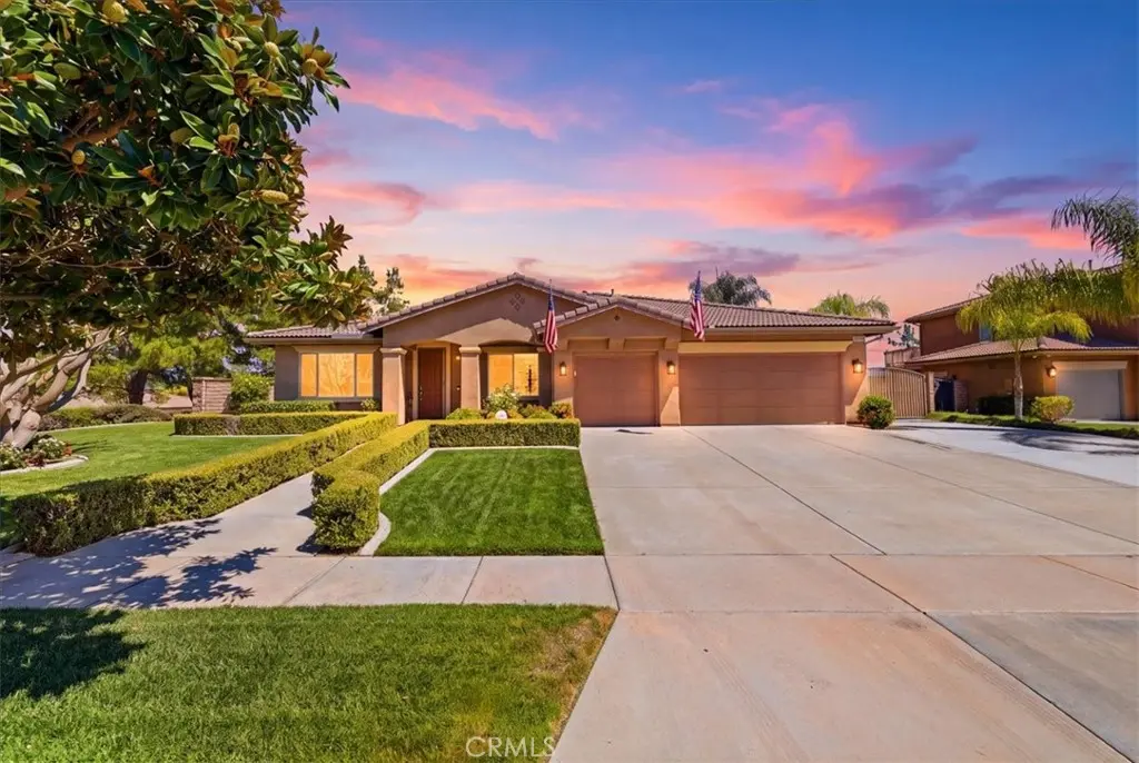 Single Family Residence for sale at 1637 Monte Mar, Corona, CA featuring 4 beds and 3 baths