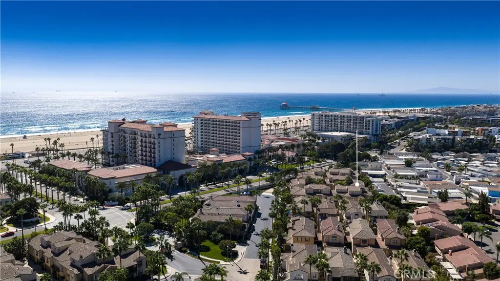 21245 Baeza, Huntington Beach, CA — listing photo 1