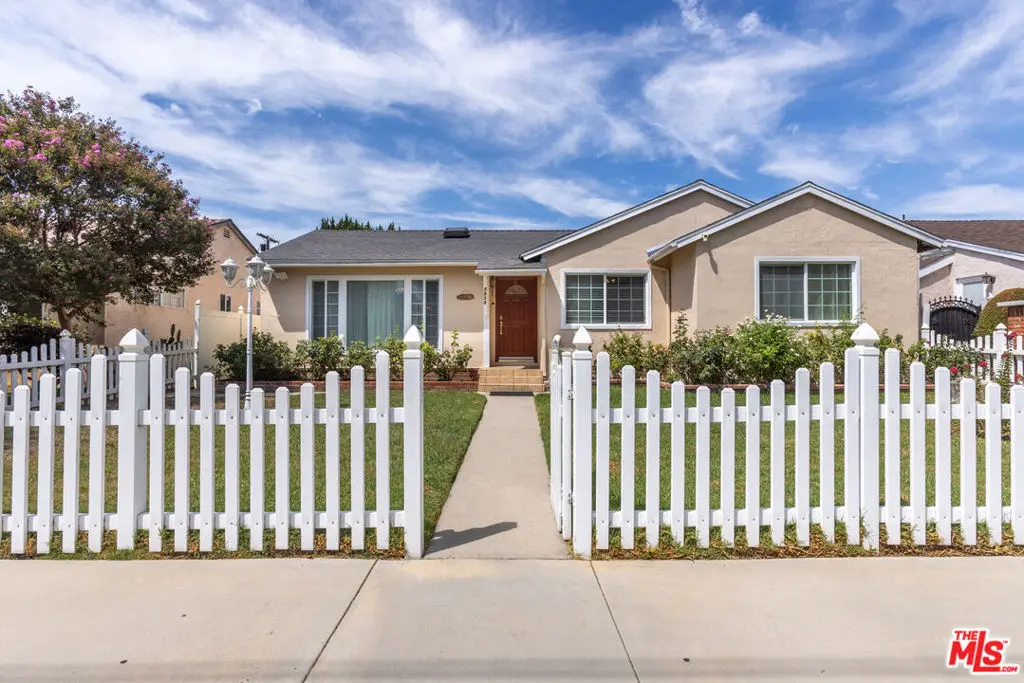 Single Family Residence for sale at 7511 Corbin Avenue, Los Angeles, CA featuring 4 beds and 4 baths