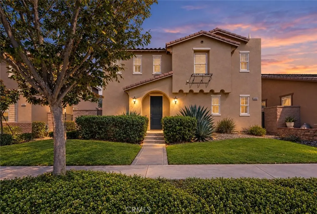 15834 Vienna, Fontana, CA — listing photo 1