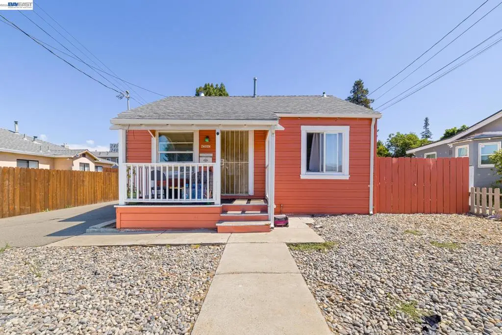 Single Family Residence for sale at 24024 Park St., Hayward, CA featuring 7 beds and 3 baths