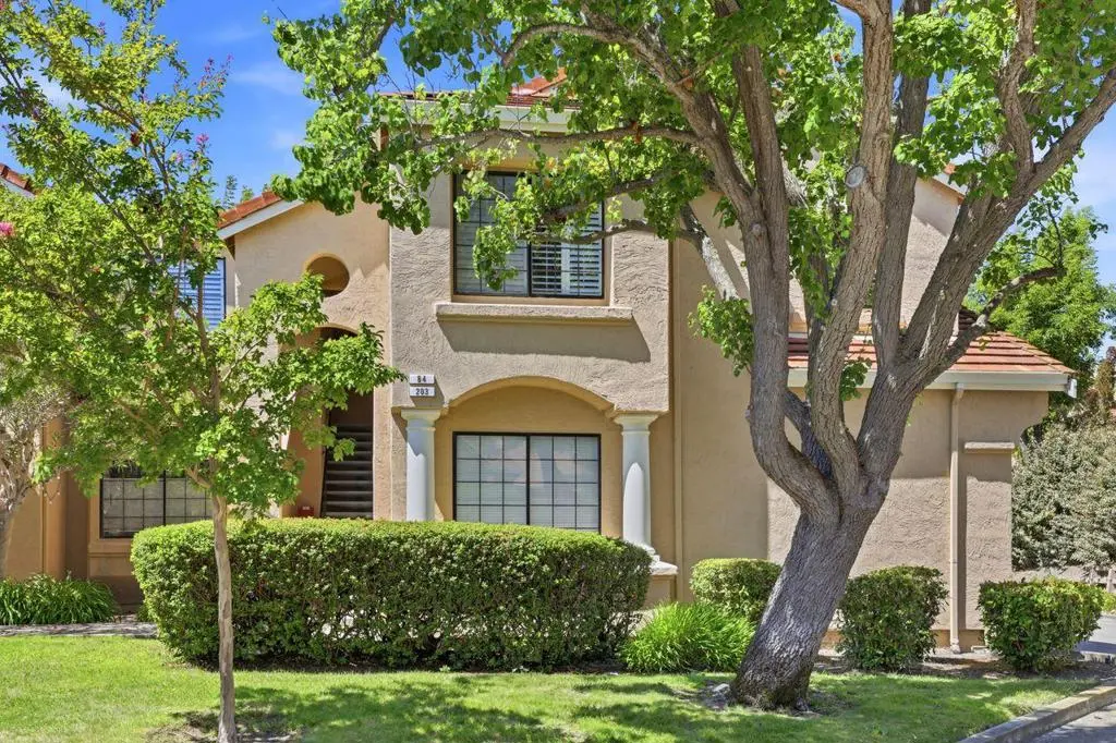 Condominium for sale at 84 Tahoe Court 203, San Ramon, CA featuring 3 beds and 2 baths