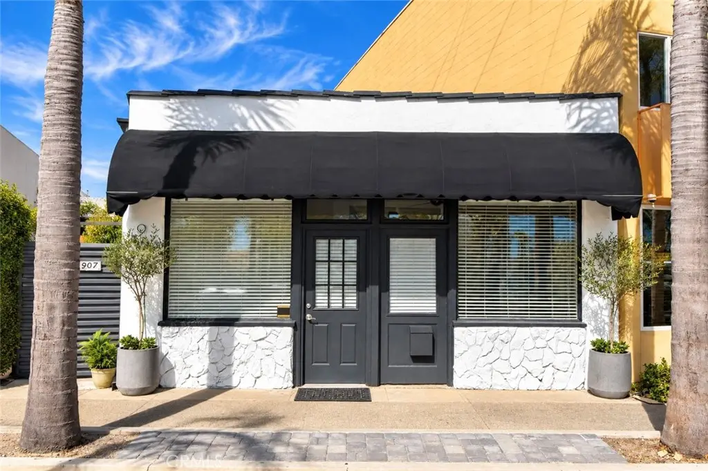 907 Electric, Seal Beach, CA — listing photo 1
