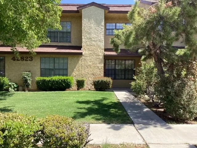 42823 15th Street W 3, Lancaster, CA — listing photo 1
