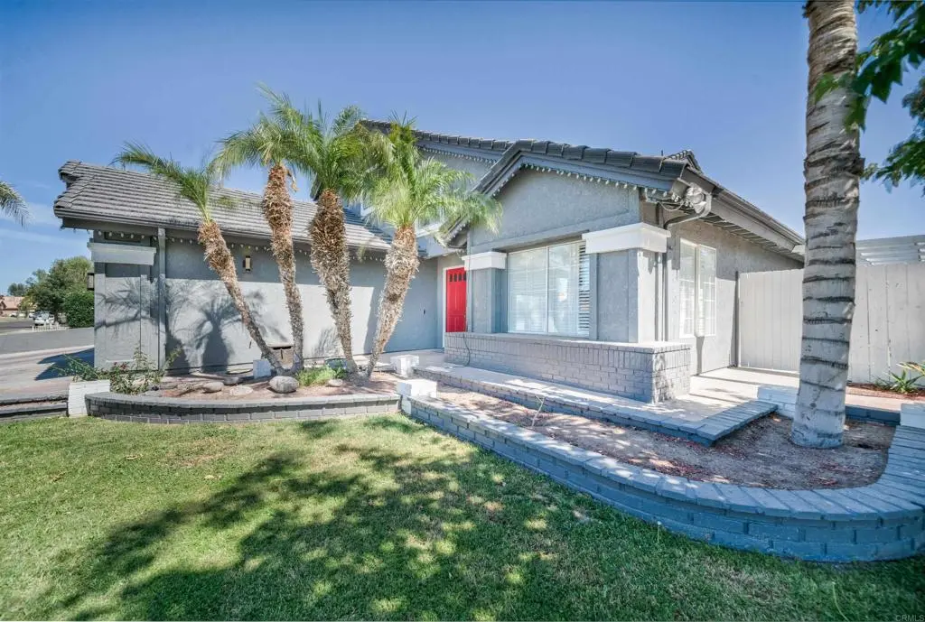 2499 Sandalwood Dr, El Centro, CA — listing photo 1