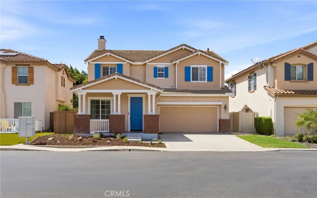 327 Alamo Way, Oceanside, CA — listing photo 1