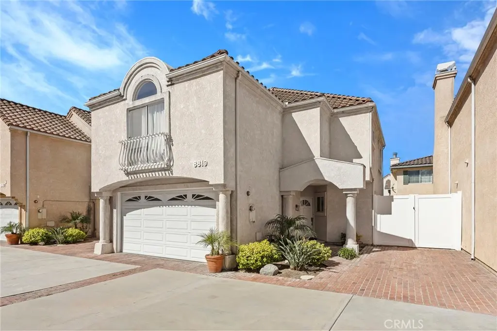 8819 Cedar St, Bellflower, CA — listing photo 1