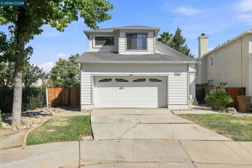 Single Family Residence for sale at 975 Doeskin Ter, Brentwood, CA featuring 3 beds and 3 baths