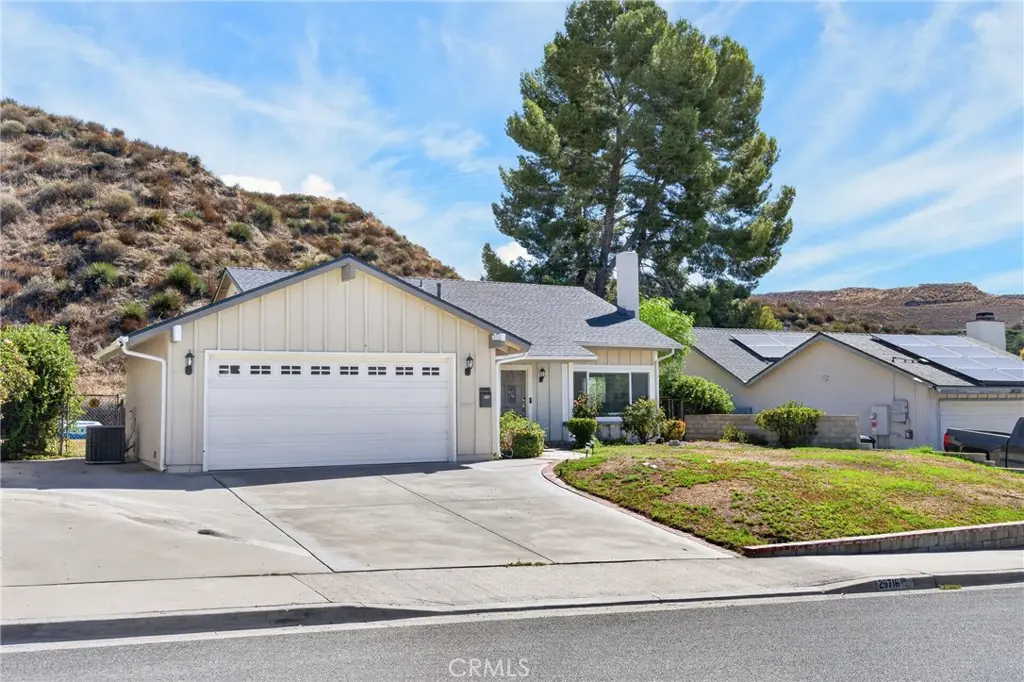 29716 Grandifloras, Canyon Country, CA — listing photo 1