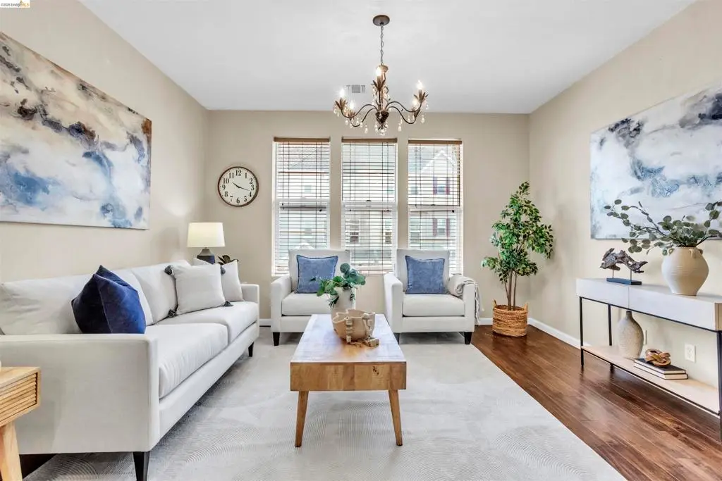 Residential for sale at 1543 Nevin Plz, Richmond, Contra Costa County, CA featuring 3 beds and 3 baths