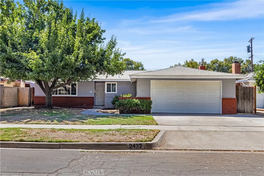 Single Family Residence for sale at 2432 E Richert, Fresno, CA featuring 3 beds and 2 baths