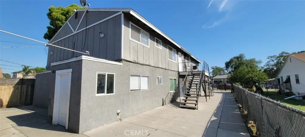 2025 E White 5, Fresno, CA — listing photo 1