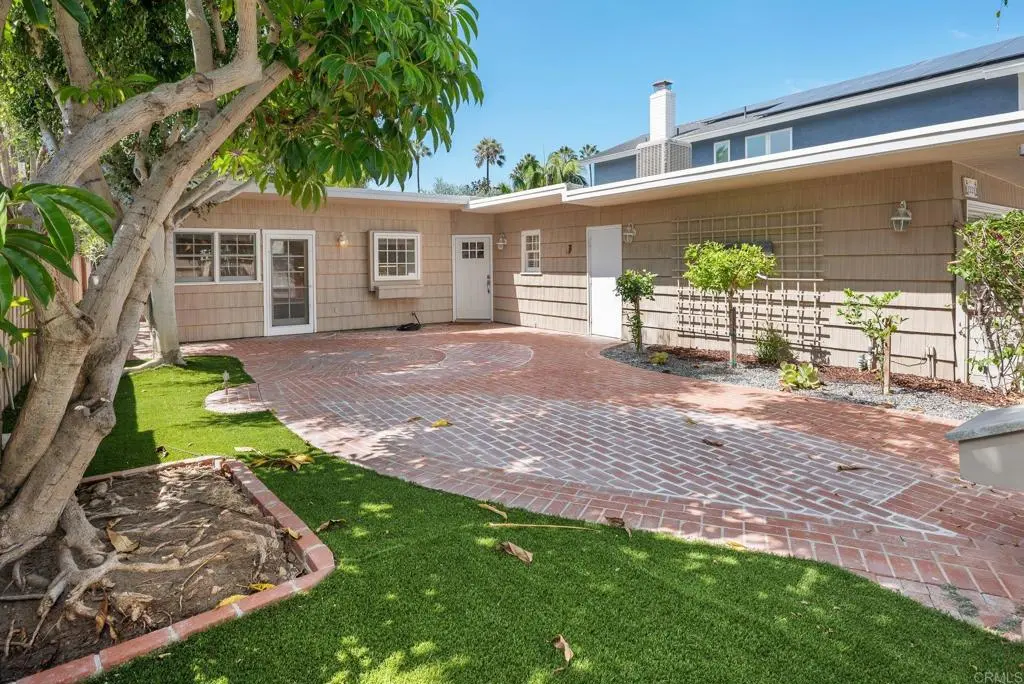 Residential Lease for rent at 8228 Paseo del Ocaso, La Jolla, San Diego County, CA featuring 3 beds and 3 baths