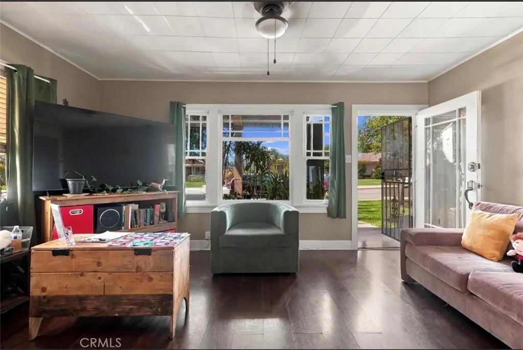 936 N Laurel, Ontario, CA — listing photo 1