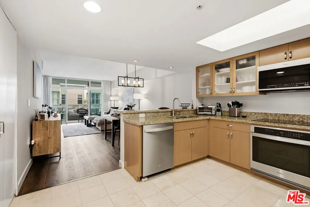 13700 MARINA POINTE Drive 519, Marina Del Rey, CA — listing photo 1