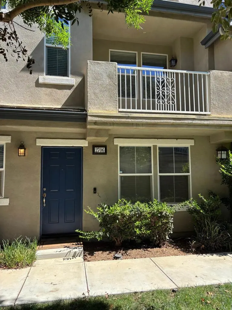 Condominium for rent at 2706 Apricot Court, Chula Vista, CA featuring 3 beds and 3 baths