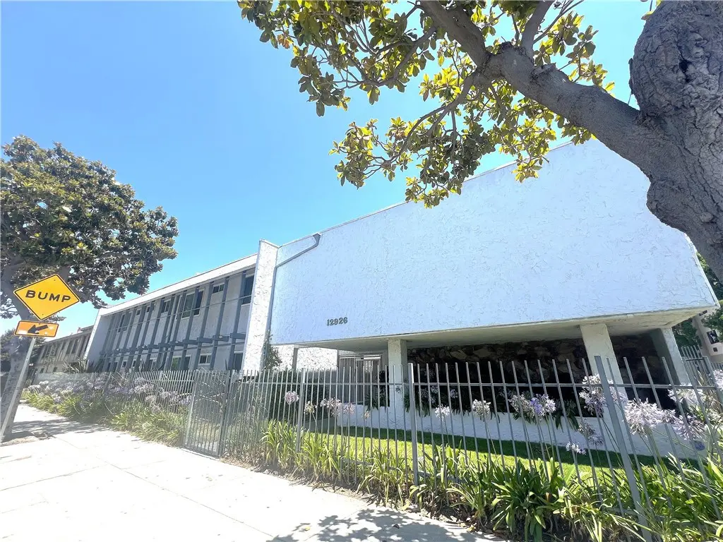 12926 Doty Avenue 27, Hawthorne, CA — listing photo 1