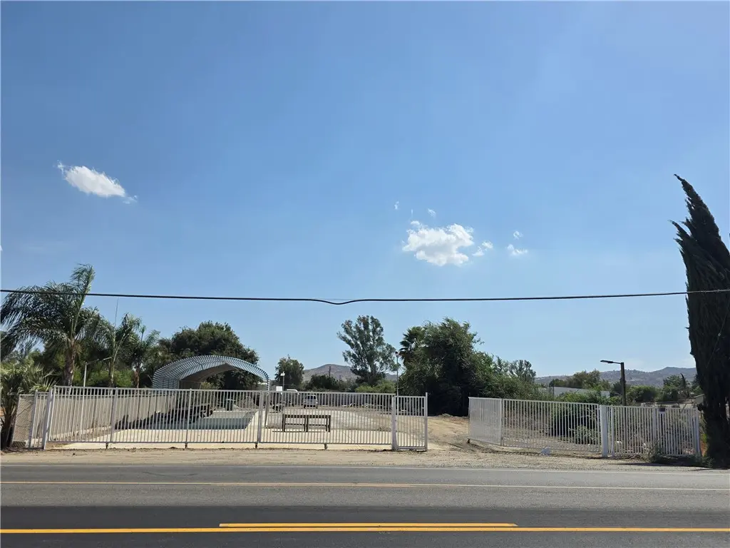 21321 Cajalco Road, Perris, CA — listing photo 1