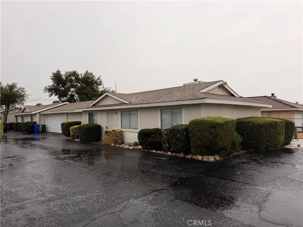 21560 Laguna, Apple Valley, CA — listing photo 1