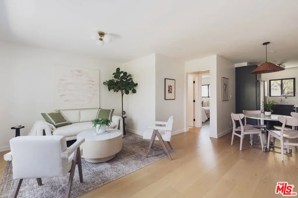 Condominium for sale at 4412 Finley Avenue 2, Los Angeles, CA featuring 1 bed and 1 bath