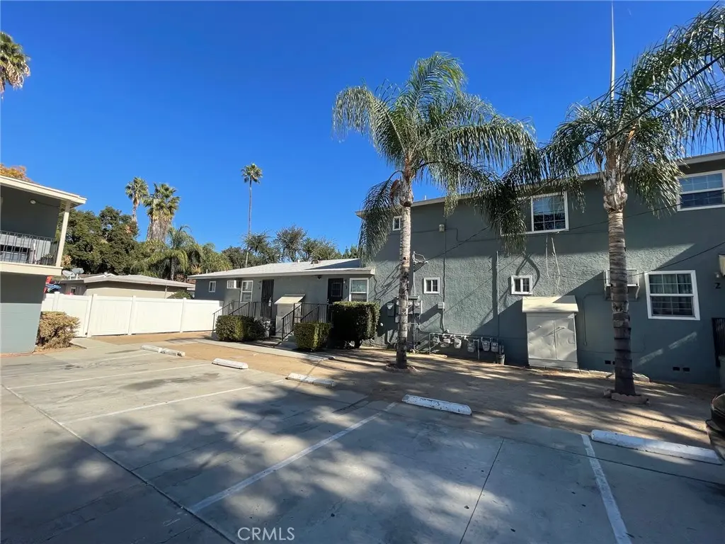 Apartment for rent at 1901 Loma Vista Street 3, Riverside, CA featuring 1 bed and 1 bath