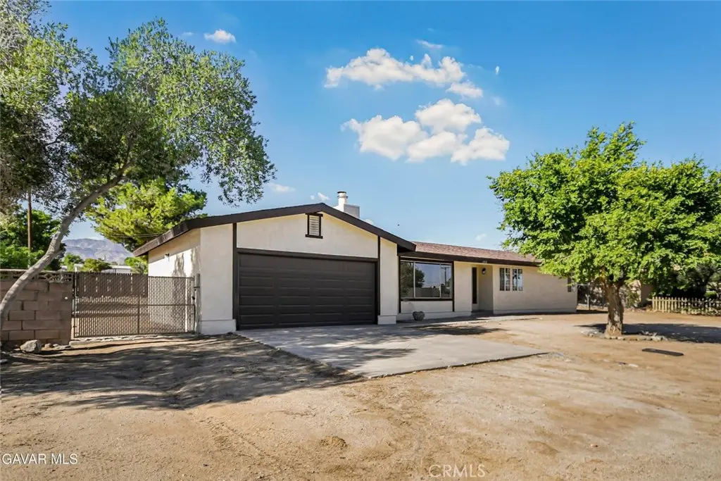 13116 E East Avenue W10, Pearblossom, CA — listing photo 1