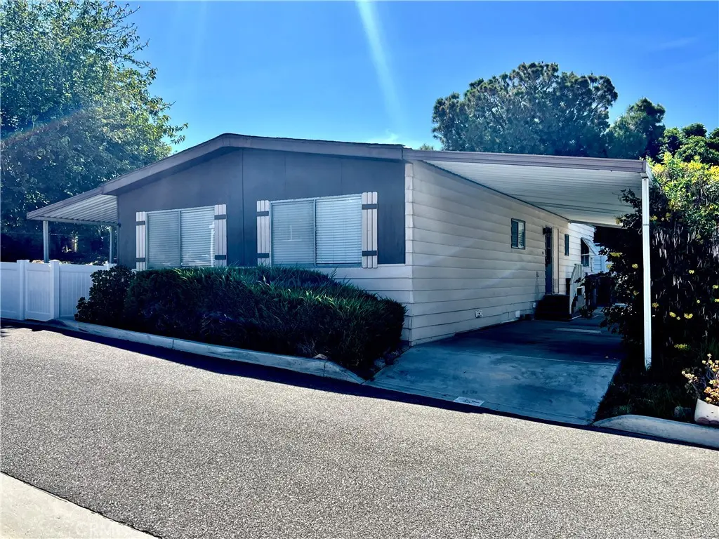 Manufactured In Park for sale at 15181 Van Buren 10, Riverside, CA featuring 2 beds and 2 baths