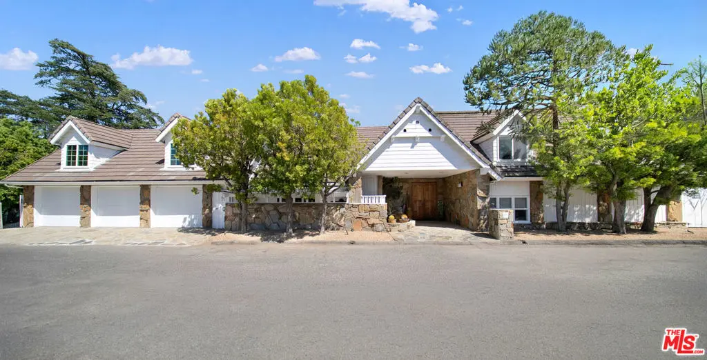 Single Family Residence for sale at 2312 Kimridge Road, Beverly Hills, Los Angeles County, CA featuring 6 beds and 7 baths