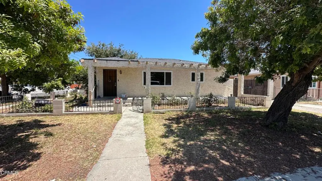 Single Family Residence for rent at 11390 Violeta Street, Ventura, CA featuring 3 beds and 2 baths