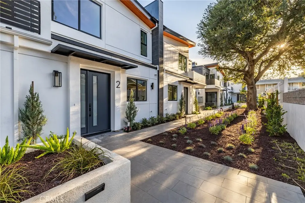 1649 N Lake Avenue 2, Pasadena, CA — listing photo 1