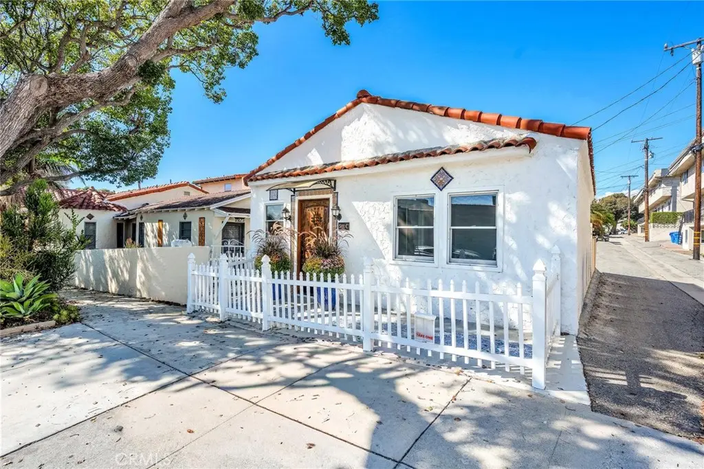 501 Ave B C, Redondo Beach, CA — listing photo 1