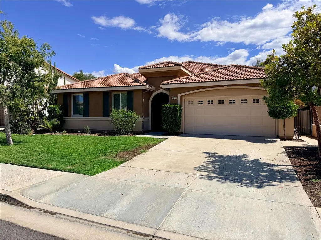 Single Family Residence for rent at 42538 Bradshaw, Temecula, CA featuring 4 beds and 3 baths