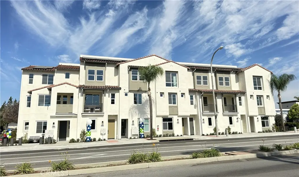 Townhouse for sale at 685 S Brea Boulevard 102, Brea, CA featuring 3 beds and 3 baths