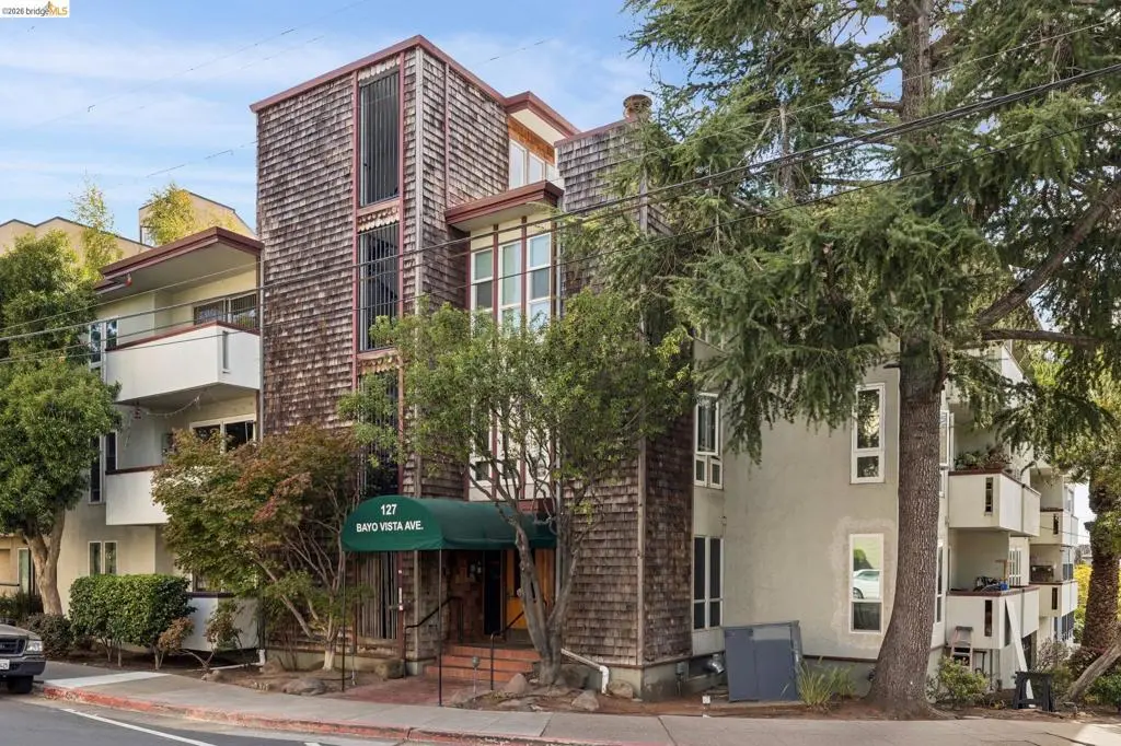 Condominium for sale at 127 Bayo Vista Ave 104, Oakland, CA featuring 2 beds and 1 bath