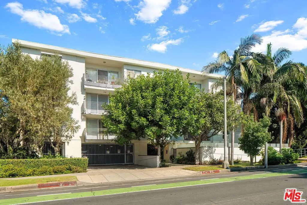 415 Montana Avenue 107, Santa Monica, CA — listing photo 1