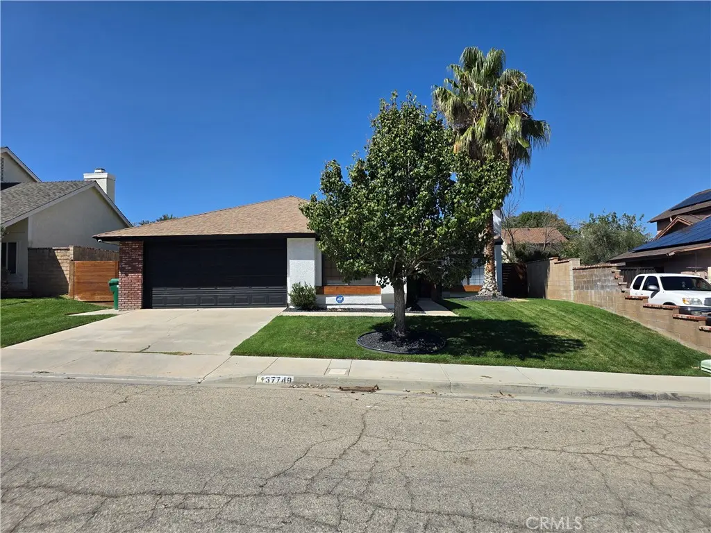 37749 Autumn Lane, Palmdale, CA — listing photo 1