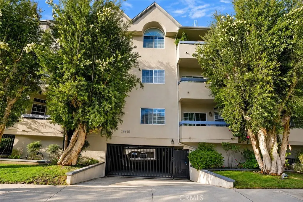 14415 Benefit Street 101, Sherman Oaks, CA — listing photo 1