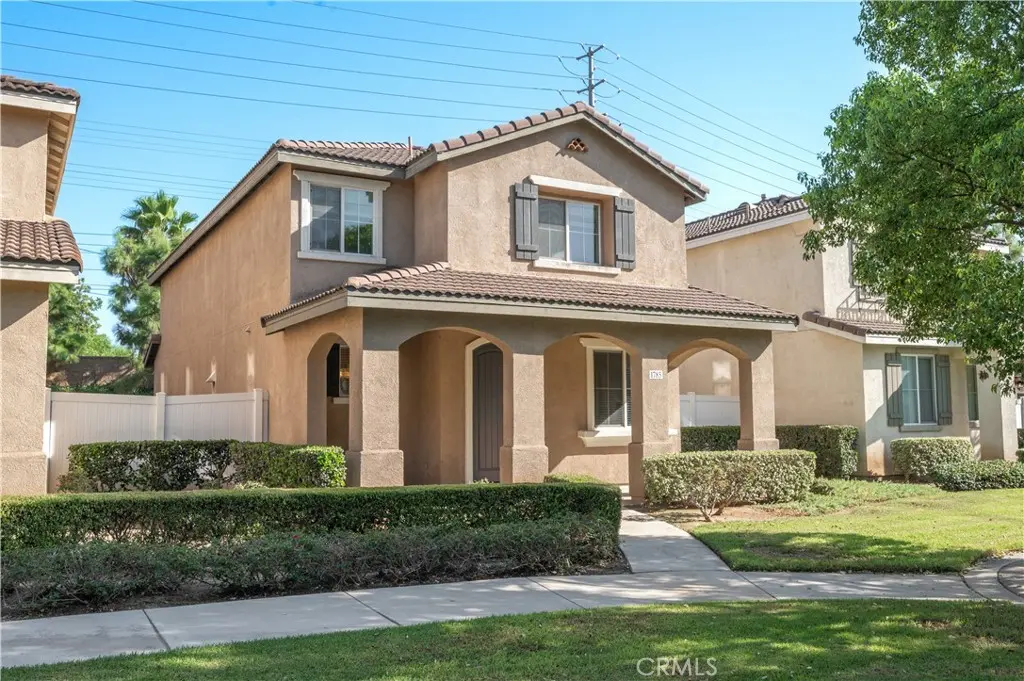 Residential Lease for rent at 1785 Catania Dr, Riverside, Riverside County, CA featuring 4 beds and 3 baths