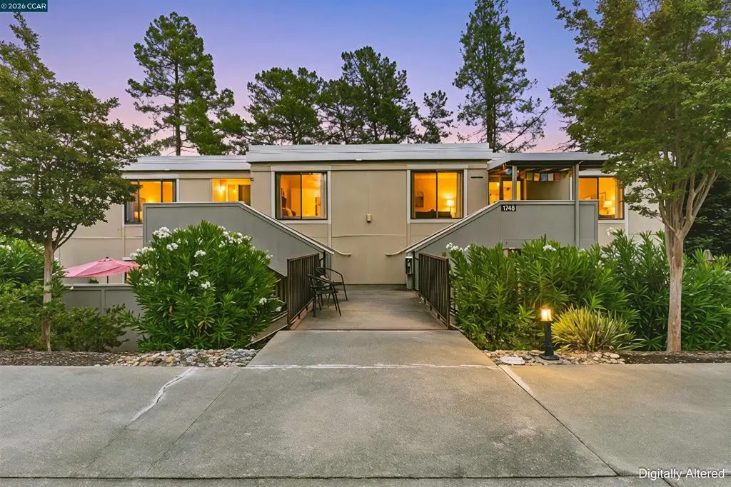Condominium for sale at 1748 Golden Rain Rd 5, Walnut Creek, CA featuring 2 beds and 1 bath