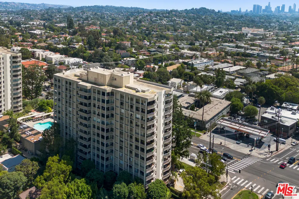 Condominium for sale at 4455 Los Feliz Boulevard 1105, Los Angeles, CA featuring 1 bed and 1 bath