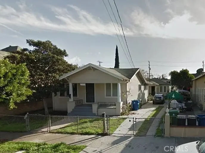 Single Family Residence for rent at 1348 W 22nd, Los Angeles, CA featuring 2 beds and 1 bath
