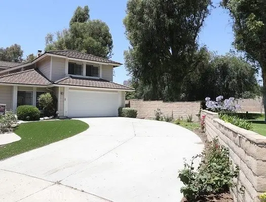 Single Family Residence for rent at 27 Prosa, Irvine, CA featuring 4 beds and 3 baths