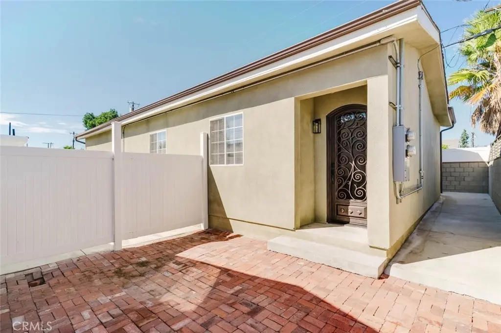 7947 Woodman Avenue, Panorama City, CA — listing photo 1