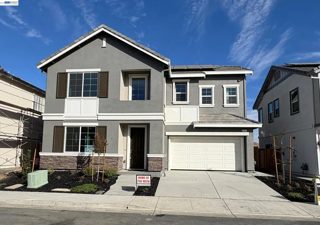 Single Family Residence for sale at 2412 Golden Way, Fairfield, CA featuring 4 beds and 3 baths