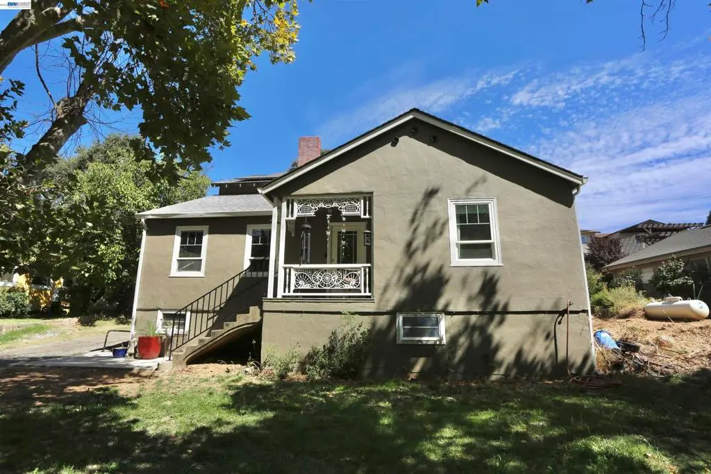 Single Family Residence for sale at 1522 Vallecito, Angels Camp, CA featuring 5 beds and 3 baths