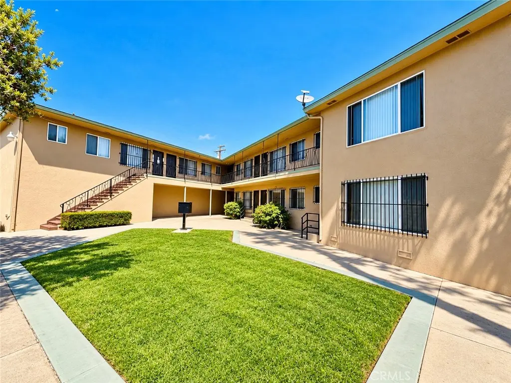 10203 England Avenue, Inglewood, CA — listing photo 1